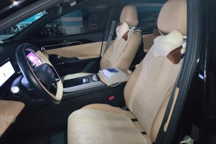 Used Geely Galaxy L6 2024 125km PLUS Dragon Edition Left Front Seat
