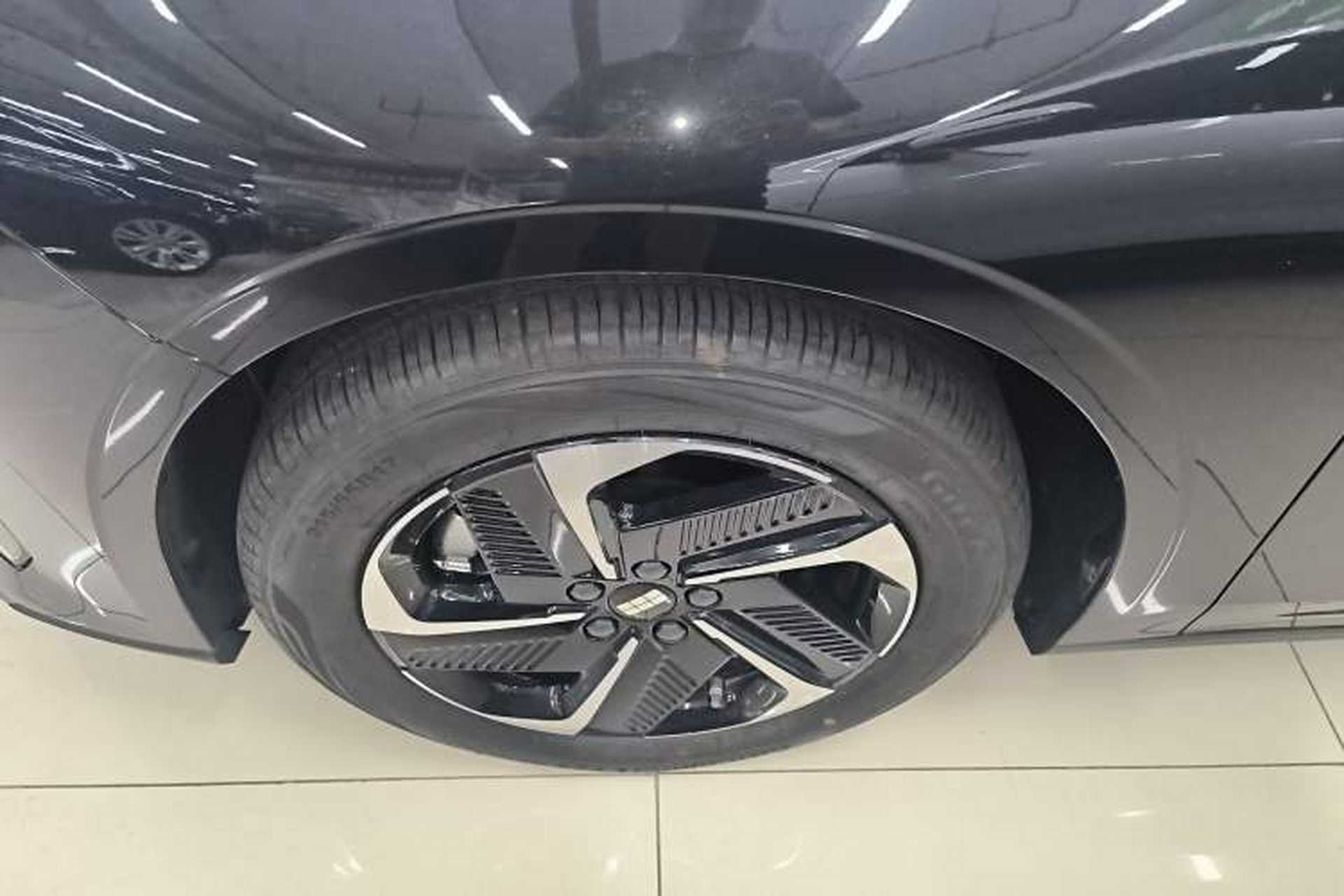 Used Geely Galaxy L6 2024 125km PLUS Dragon Edition Left Front Wheel Hub