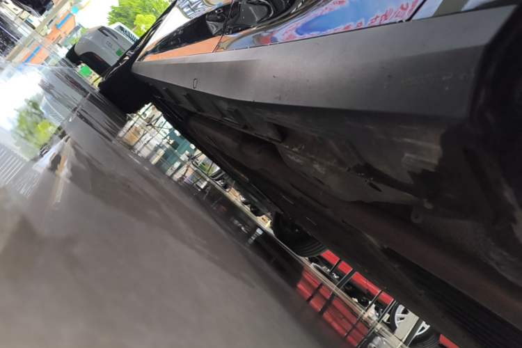 Used Geely Galaxy L6 2024 125km PLUS Dragon Edition Left Side Sill