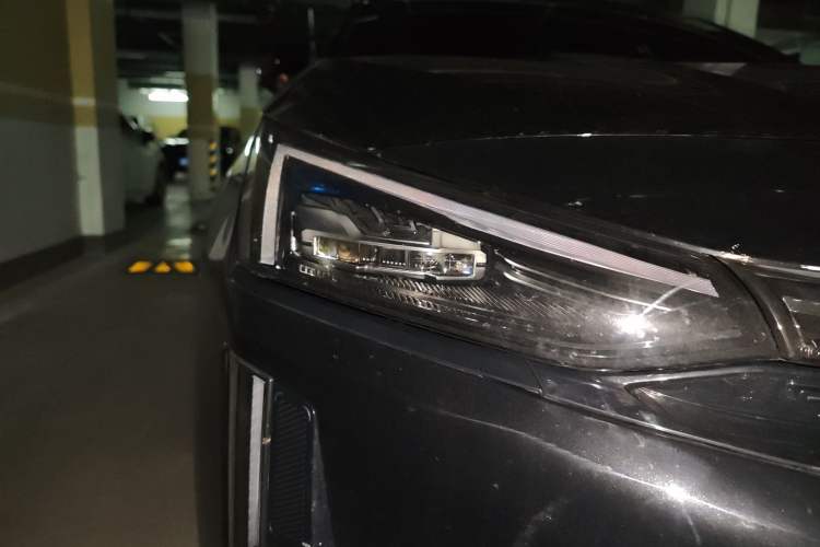 Used Geely Galaxy L6 2024 125km PLUS Dragon Edition Right Front Headlight