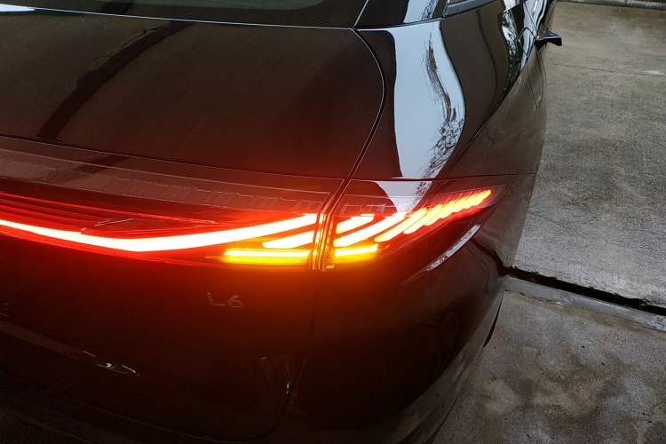 Used Geely Galaxy L6 2024 125km PLUS Dragon Edition Right Rear Taillight
