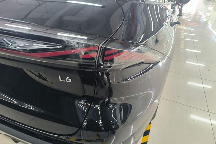 Used Geely Galaxy L6 2024 125km PLUS Dragon Edition Right Rear Taillight