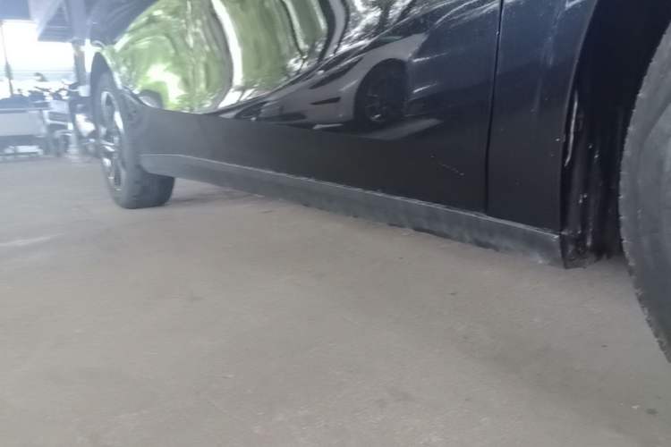 Used Geely Galaxy L6 2024 125km PLUS Dragon Edition Right Side Sill