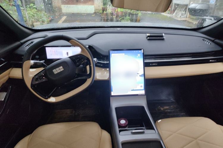 Used Geely Galaxy L6 2024 125km PLUS Dragon Edition Center Console