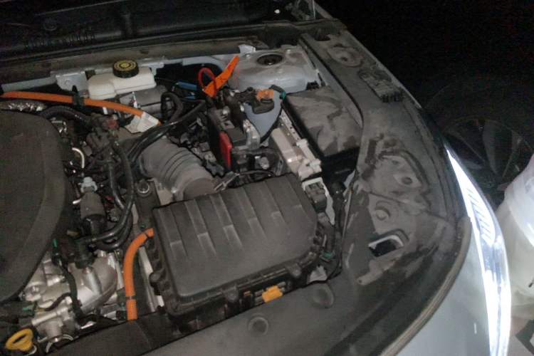 Used Geely Galaxy L6 2024 125km PLUS Dragon Edition Engine Bay Left