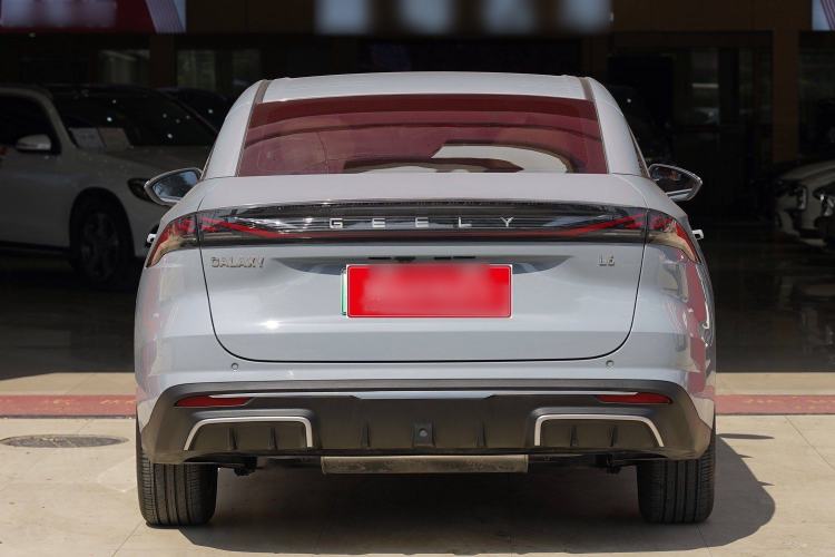 Used Geely Galaxy L6 2024 125km PLUS Dragon Edition Exterior 3