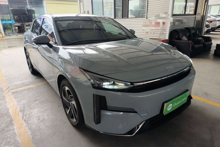 Used Geely Galaxy L6 2024 125km PLUS Dragon Edition Front Right 45 Deg