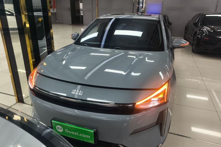 Used Geely Galaxy L6 2024 125km PLUS Dragon Edition Front