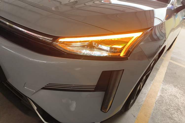 Used Geely Galaxy L6 2024 125km PLUS Dragon Edition Left Front Headlight