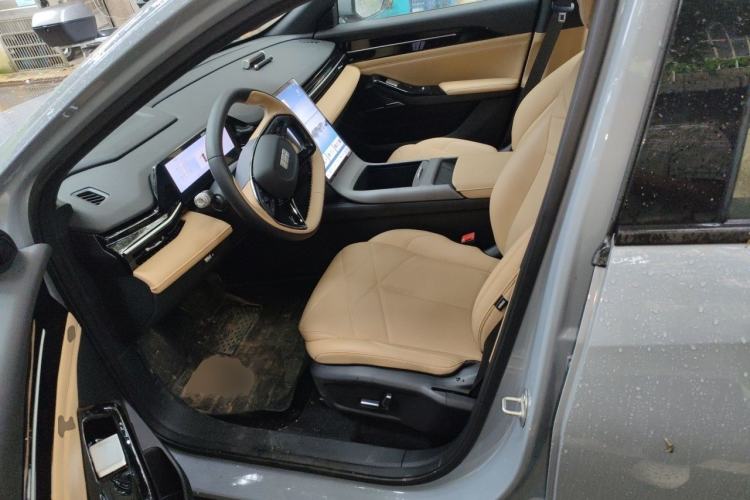 Used Geely Galaxy L6 2024 125km PLUS Dragon Edition Left Front Seat