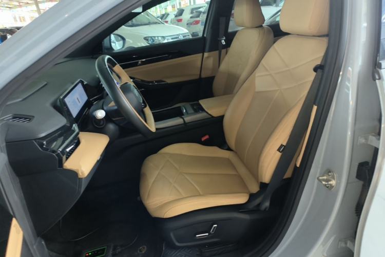 Used Geely Galaxy L6 2024 125km PLUS Dragon Edition Left Front Seat