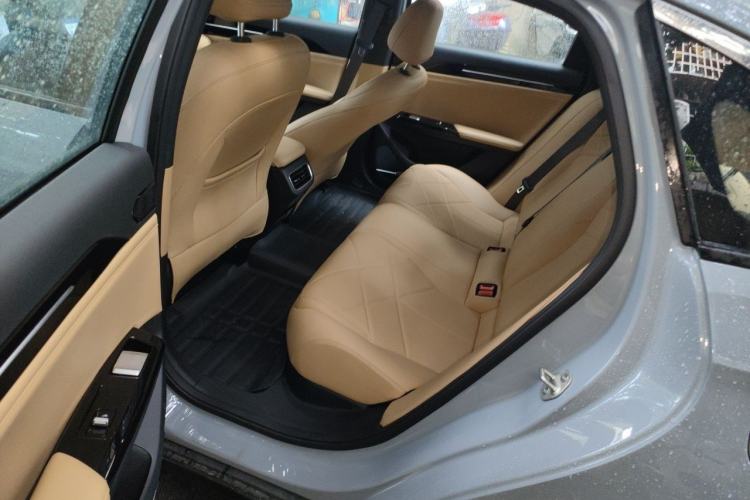 Used Geely Galaxy L6 2024 125km PLUS Dragon Edition Left Rear Seat