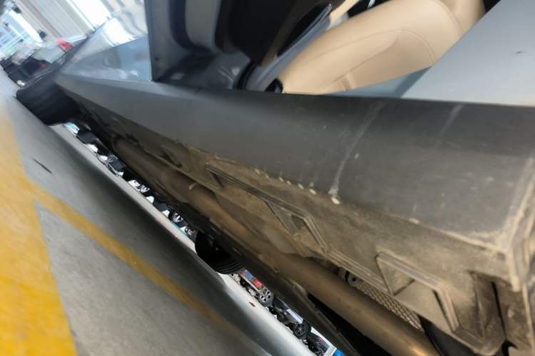 Used Geely Galaxy L6 2024 125km PLUS Dragon Edition Left Side Sill