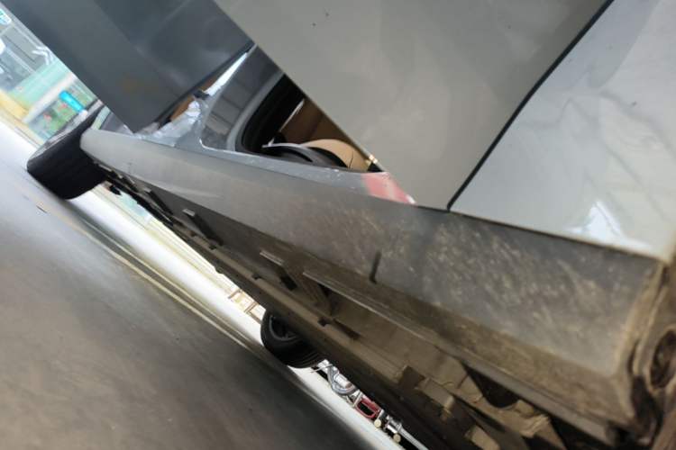 Used Geely Galaxy L6 2024 125km PLUS Dragon Edition Right Side Sill