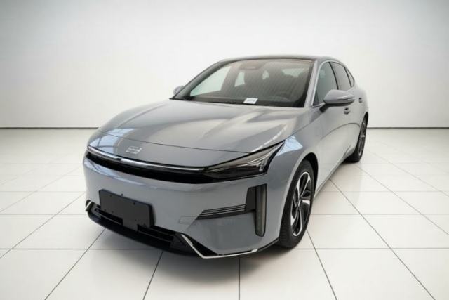 Geely Galaxy L6 2024 125km PLUS Dragon Edition usado