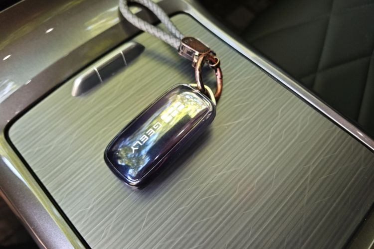 Used Geely Galaxy L6 2024 125km PLUS Dragon Edition Vehicle Key