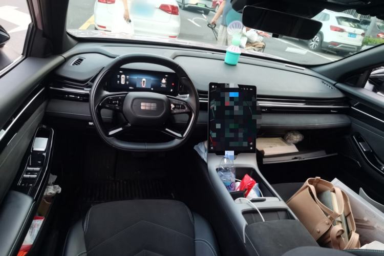 Used Geely Galaxy L6 2024 125km Creative Edition Center Console