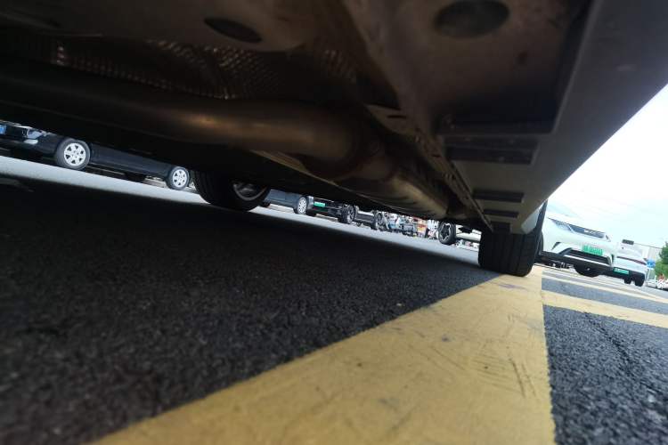 Used Geely Galaxy L6 2024 125km Creative Edition Chassis Front Left