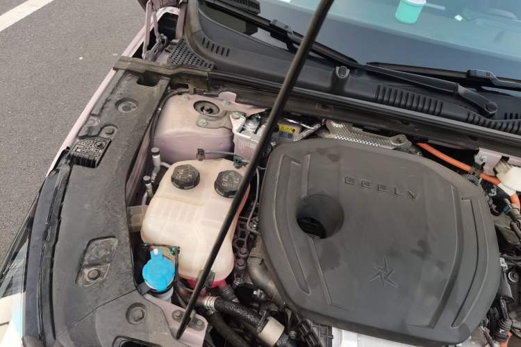 Used Geely Galaxy L6 2024 125km Creative Edition Engine Bay Right