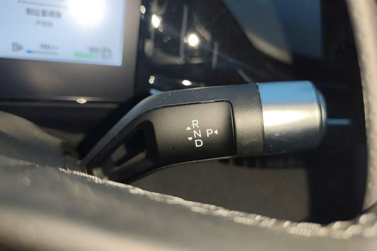 Used Geely Galaxy L6 2024 125km Creative Edition Gear Lever