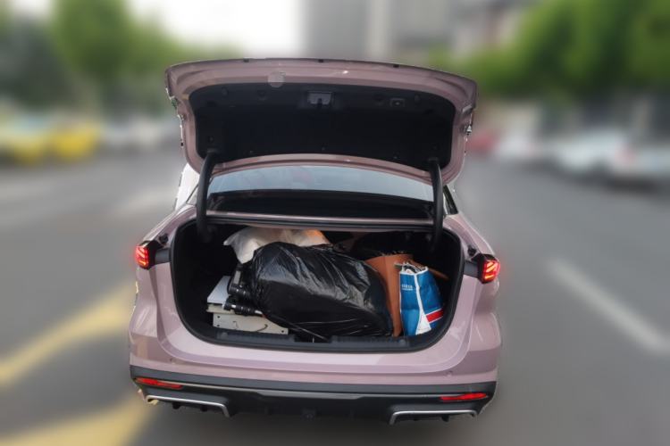 Used Geely Galaxy L6 2024 125km Creative Edition Trunk