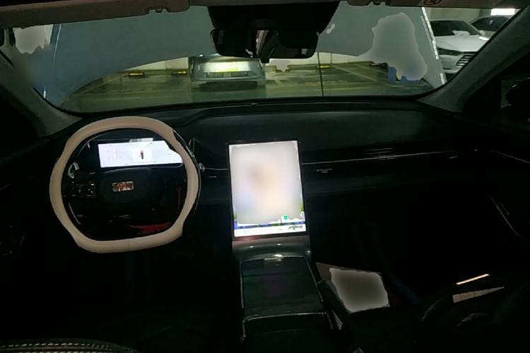 Used Geely Galaxy L6 2024 125km PLUS Dragon Edition Center Console