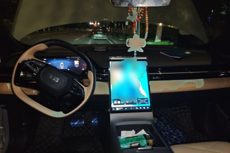 Used Geely Galaxy L6 2024 125km PLUS Dragon Edition Center Console