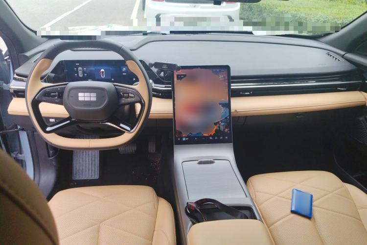 Used Geely Galaxy L6 2024 125km PLUS Dragon Edition Center Console