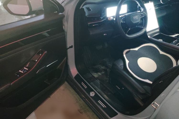 Used Geely Galaxy L6 2024 125km PLUS Dragon Edition Driver Seat