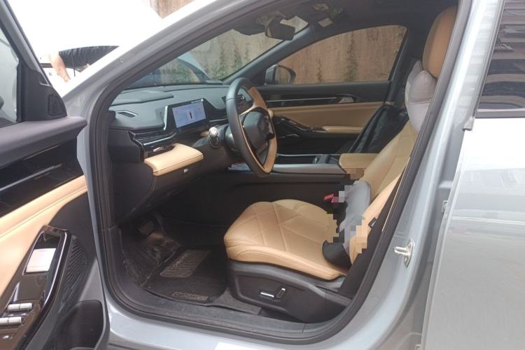 Used Geely Galaxy L6 2024 125km PLUS Dragon Edition Driver Seat