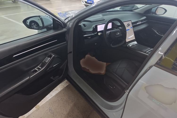 Used Geely Galaxy L6 2024 125km PLUS Dragon Edition Driver Seat