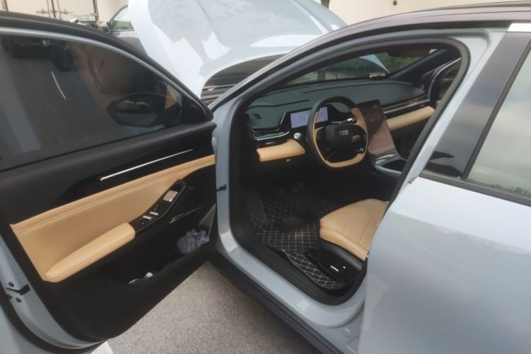 Used Geely Galaxy L6 2024 125km PLUS Dragon Edition Driver Seat