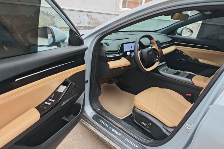 Used Geely Galaxy L6 2024 125km PLUS Dragon Edition Driver Seat