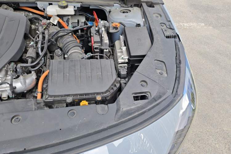 Used Geely Galaxy L6 2024 125km Creative Edition Engine Bay Left
