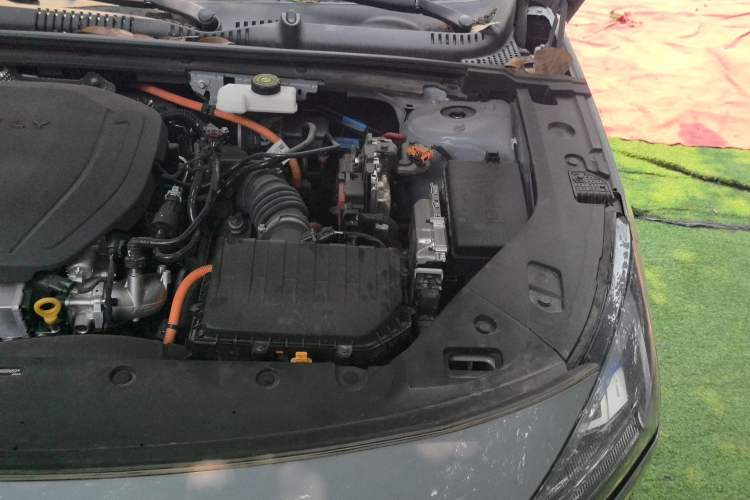 Used Geely Galaxy L6 2024 125km PLUS Dragon Edition Engine Bay Left