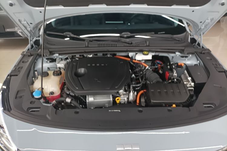 Used Geely Galaxy L6 2024 125km PLUS Dragon Edition Engine Bay