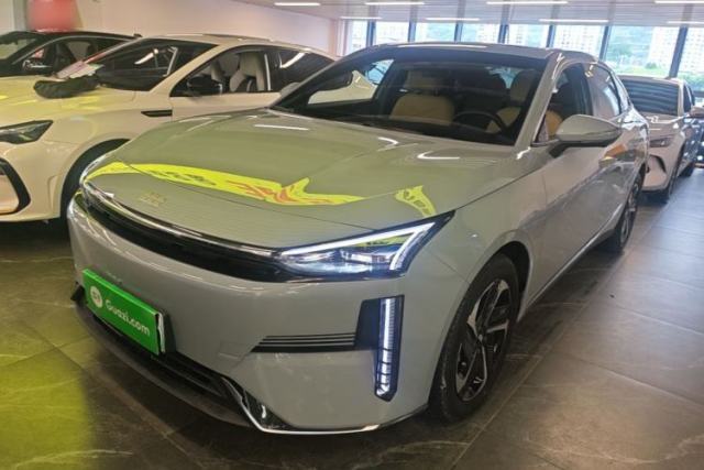 Used Geely Galaxy L6 2024 125km PLUS Dragon Edition