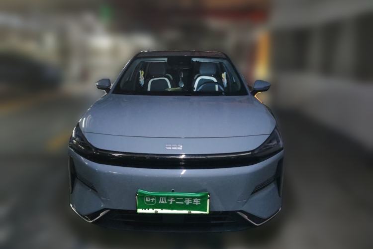 Used Geely Galaxy L6 2024 125km PLUS Dragon Edition Front