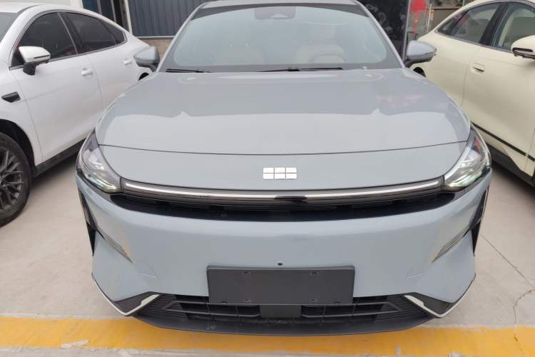Used Geely Galaxy L6 2024 125km PLUS Dragon Edition Front