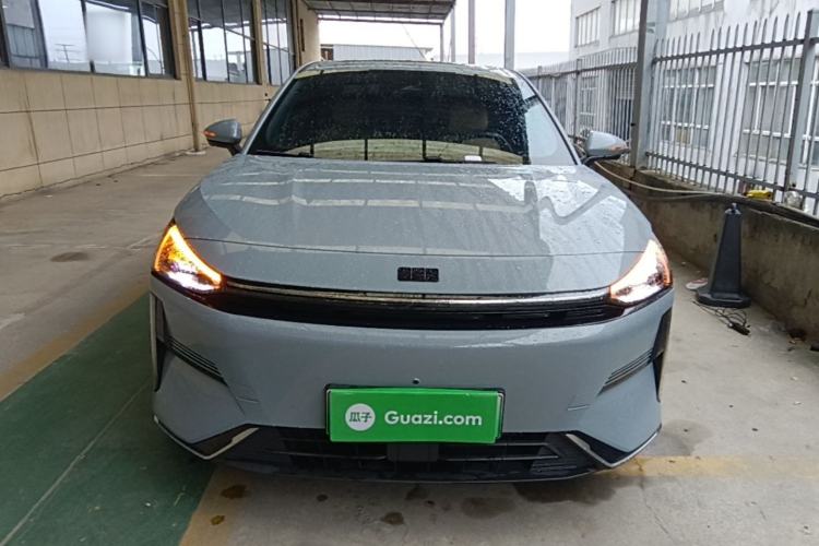 Used Geely Galaxy L6 2024 125km PLUS Dragon Edition Front