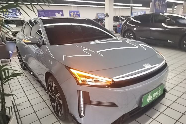 Used Geely Galaxy L6 2024 125km Creative Edition Front Right 45 Deg