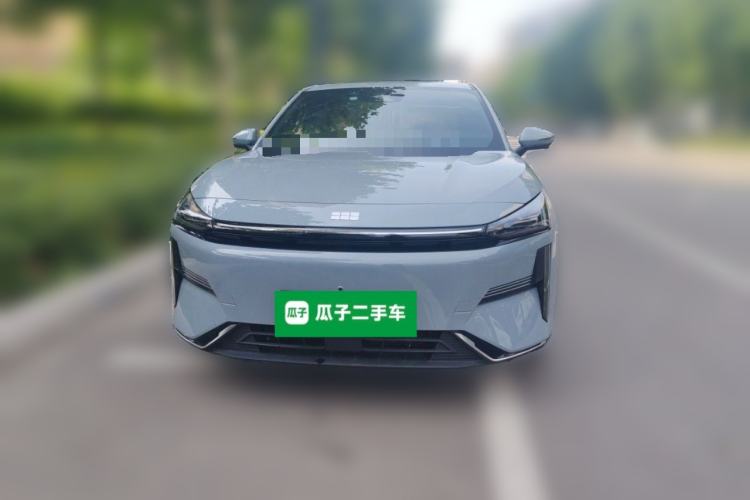 Used Geely Galaxy L6 2024 125km PLUS Dragon Edition Front