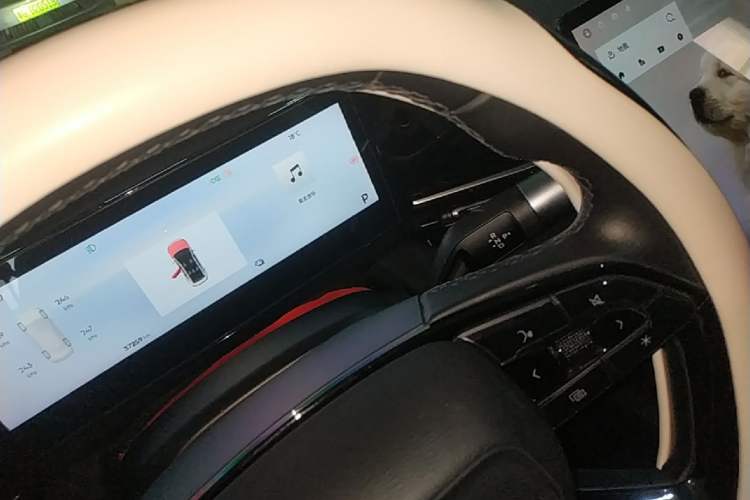 Used Geely Galaxy L6 2024 125km PLUS Dragon Edition Gear Lever