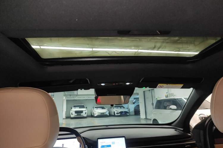 Used Geely Galaxy L6 2024 125km PLUS Dragon Edition Headliner