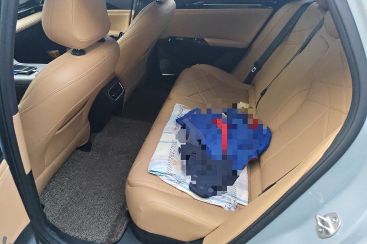 Used Geely Galaxy L6 2024 125km PLUS Dragon Edition Interior 4