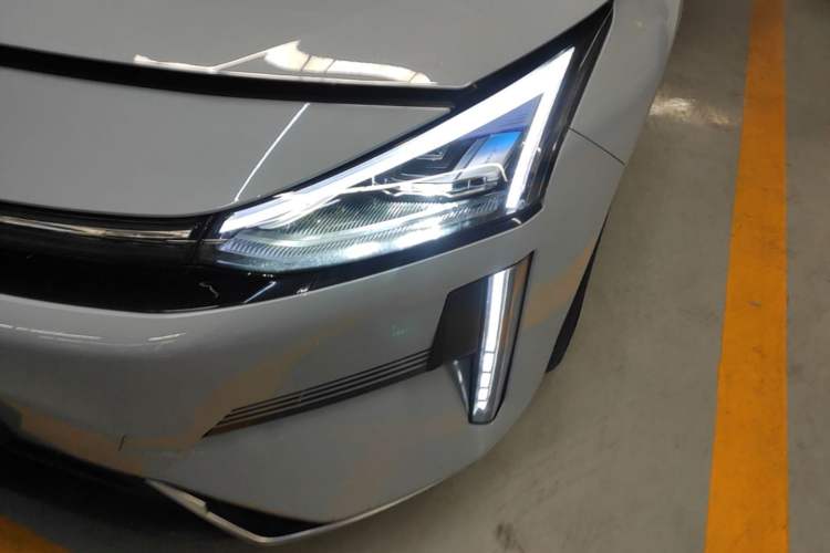 Used Geely Galaxy L6 2024 125km PLUS Dragon Edition Left Front Headlight