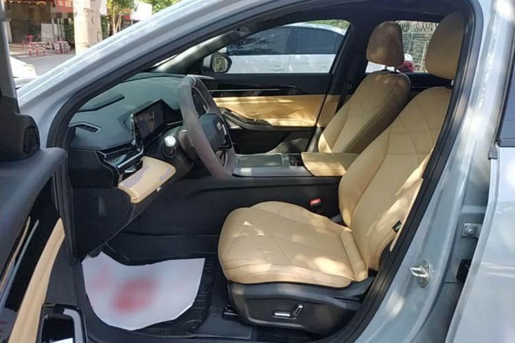 Used Geely Galaxy L6 2024 125km PLUS Dragon Edition Left Front Seat