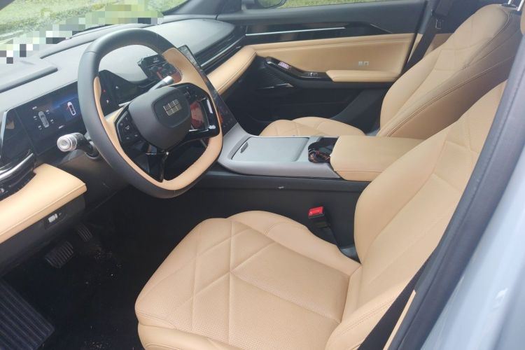 Used Geely Galaxy L6 2024 125km PLUS Dragon Edition Left Front Seat