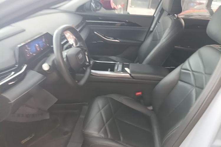 Used Geely Galaxy L6 2024 125km PLUS Dragon Edition Left Front Seat