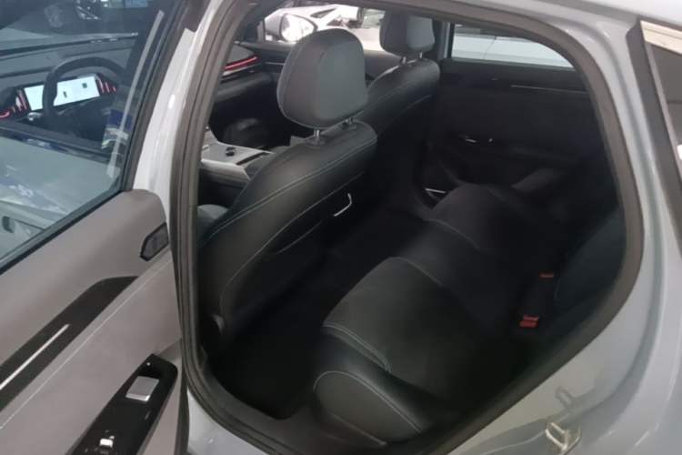 Used Geely Galaxy L6 2024 125km Creative Edition Left Rear Seat